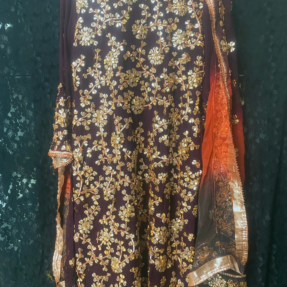 Pakistaní & Indian dress